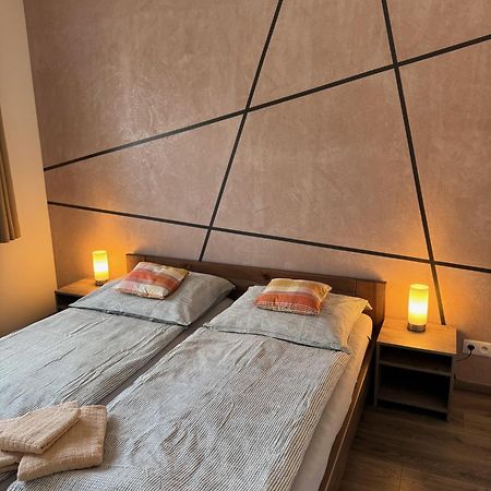 Nesvady Apartmany Catalina מראה חיצוני תמונה