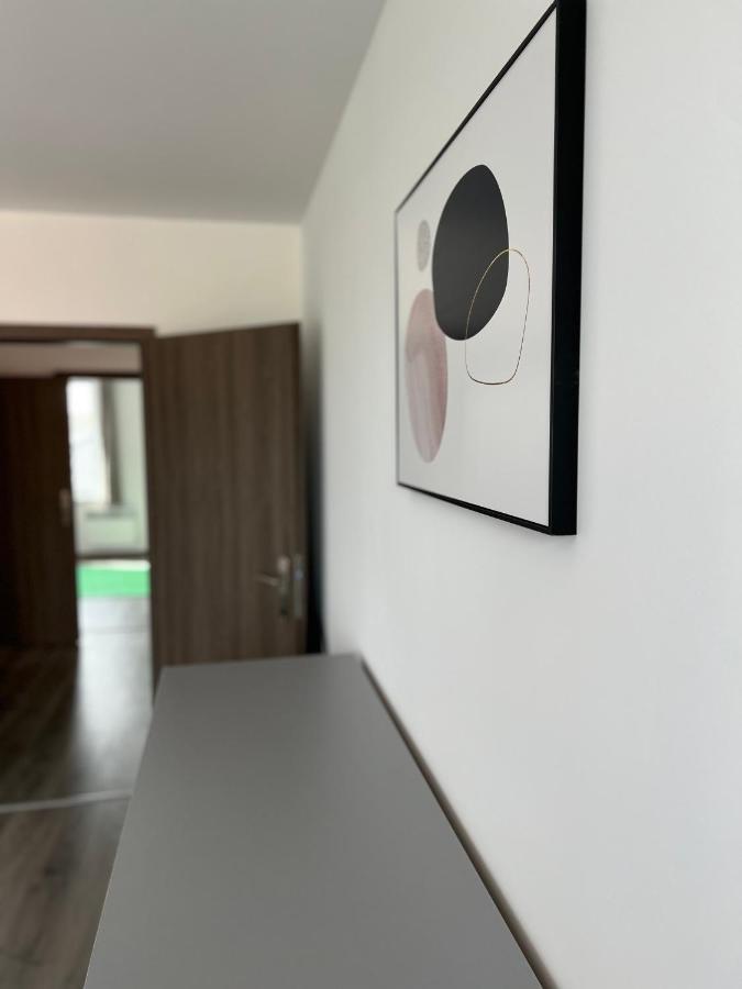 Nesvady Apartmany Catalina מראה חיצוני תמונה