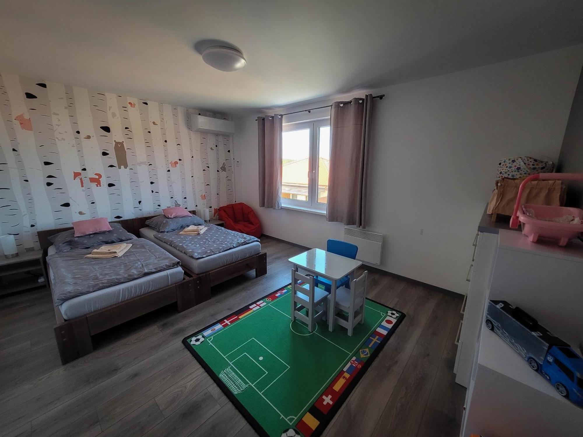 Nesvady Apartmany Catalina מראה חיצוני תמונה