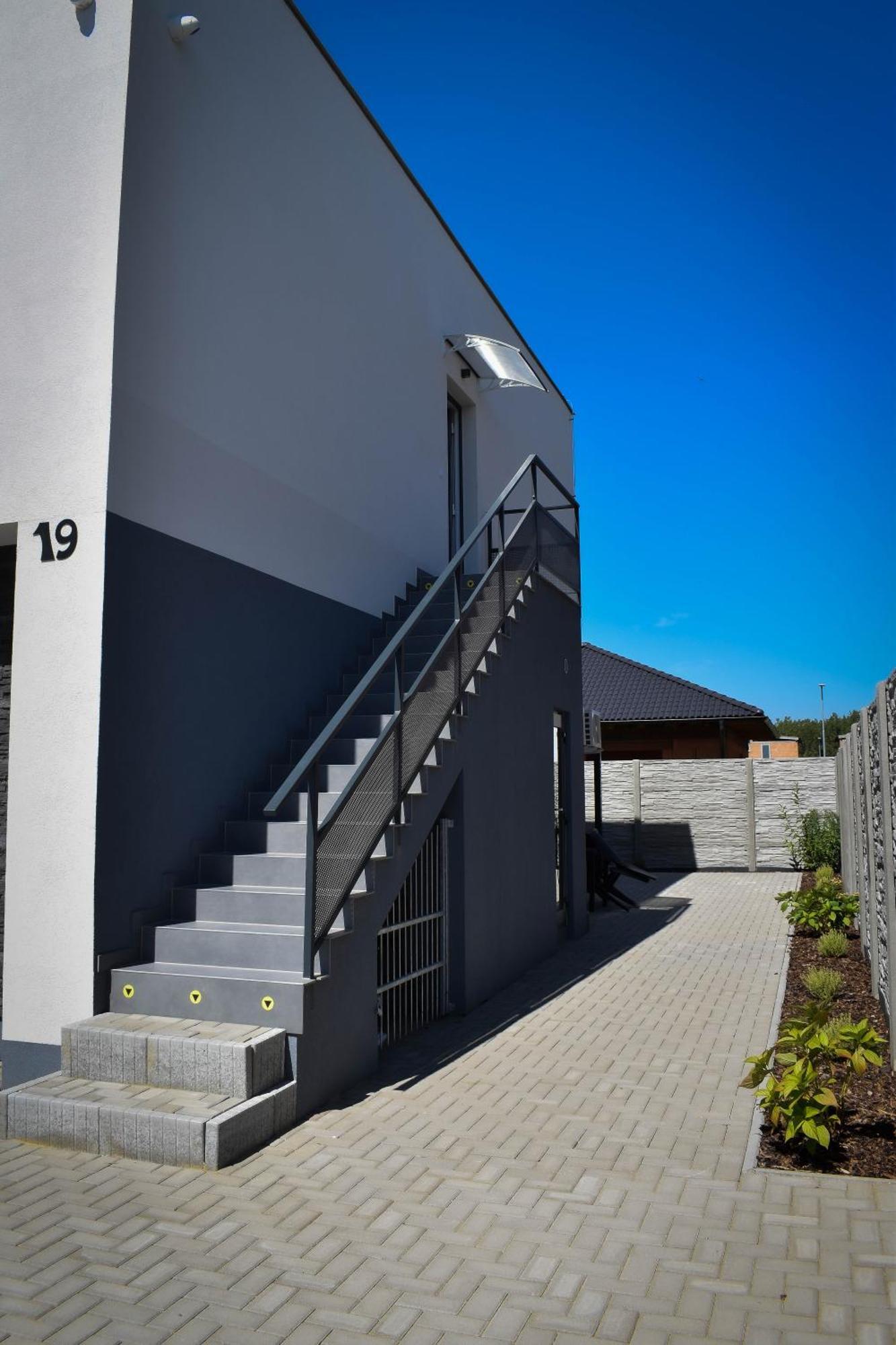 Nesvady Apartmany Catalina מראה חיצוני תמונה
