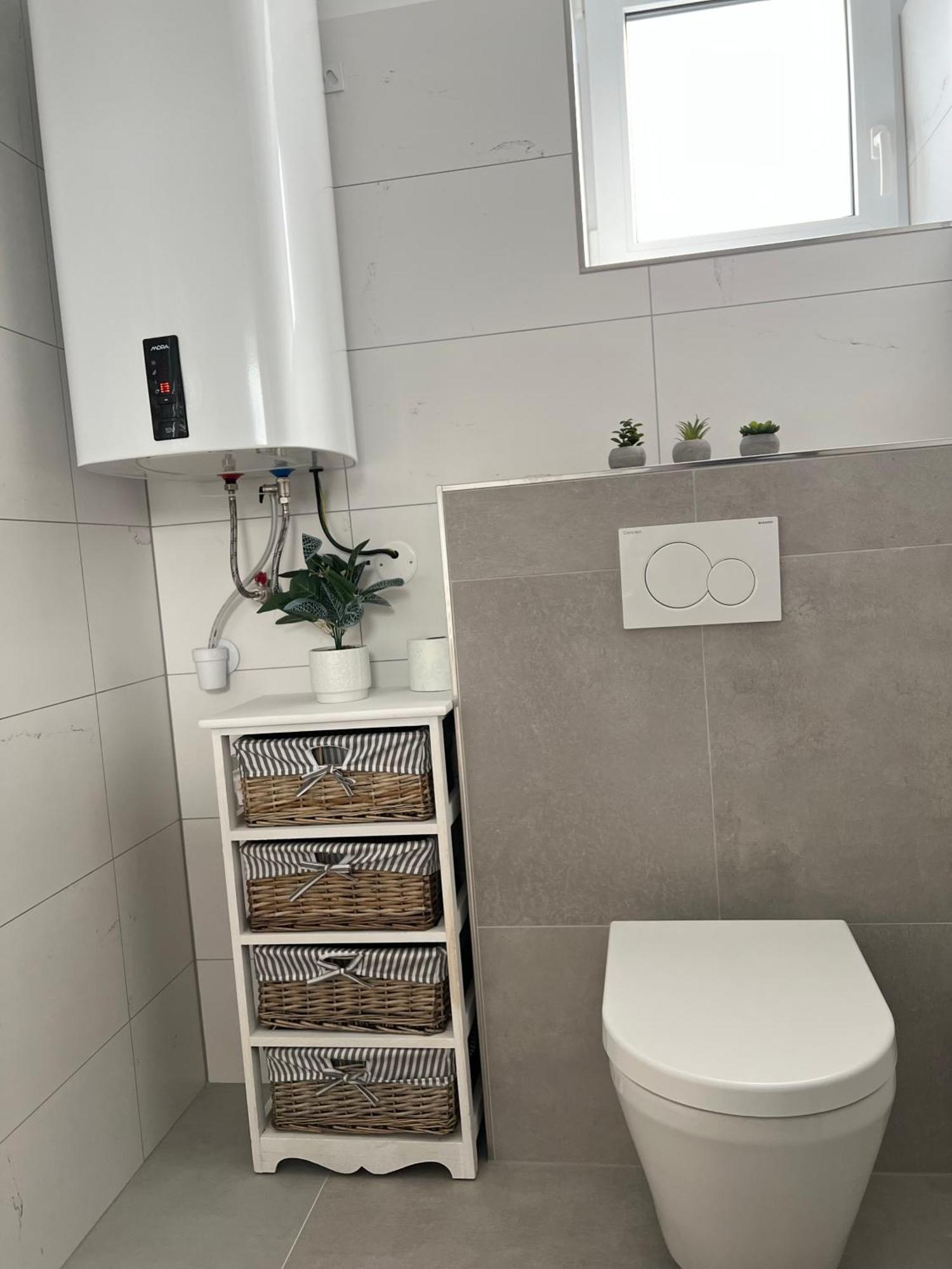 Nesvady Apartmany Catalina מראה חיצוני תמונה