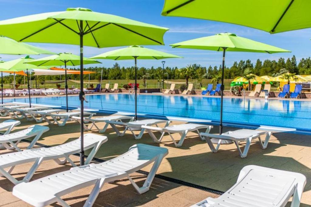 Nesvady Apartmany Catalina מראה חיצוני תמונה