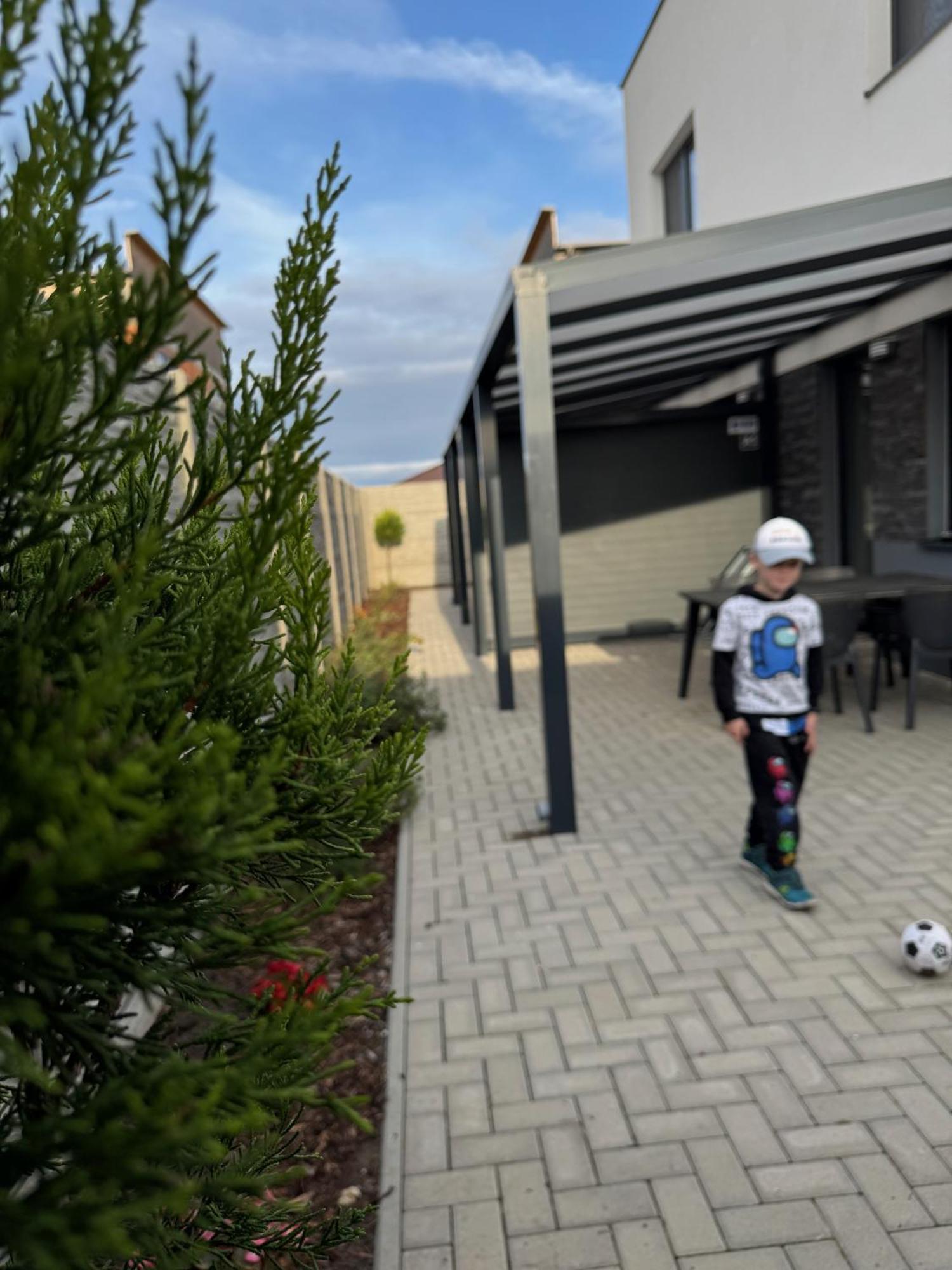 Nesvady Apartmany Catalina מראה חיצוני תמונה