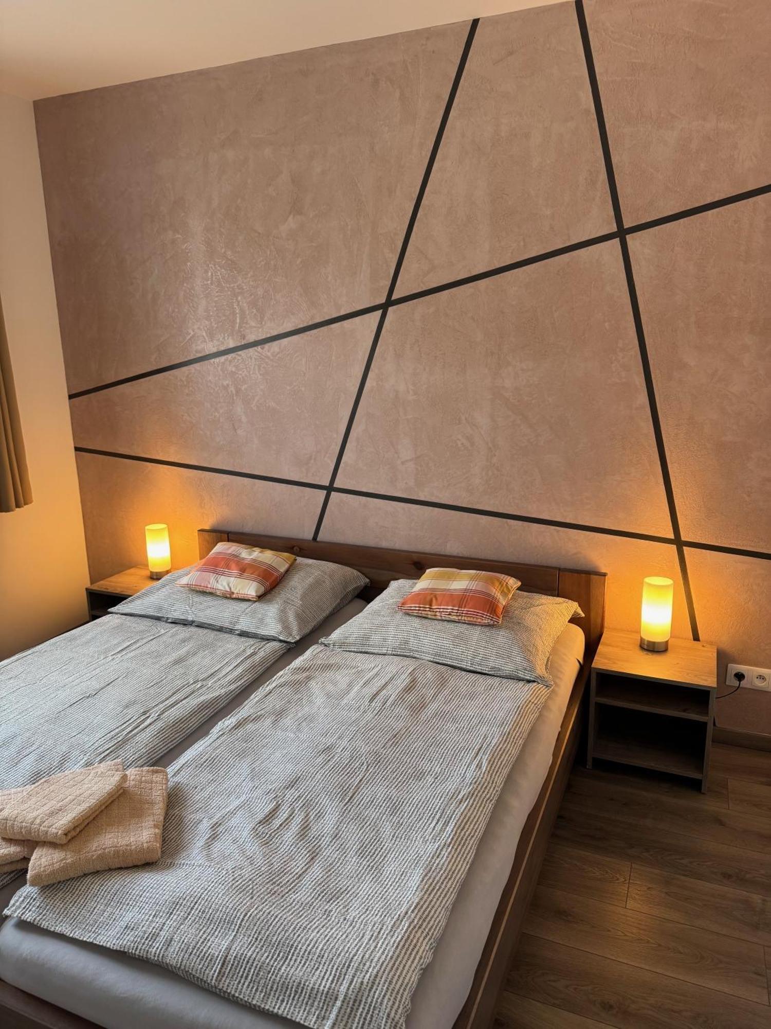 Nesvady Apartmany Catalina מראה חיצוני תמונה